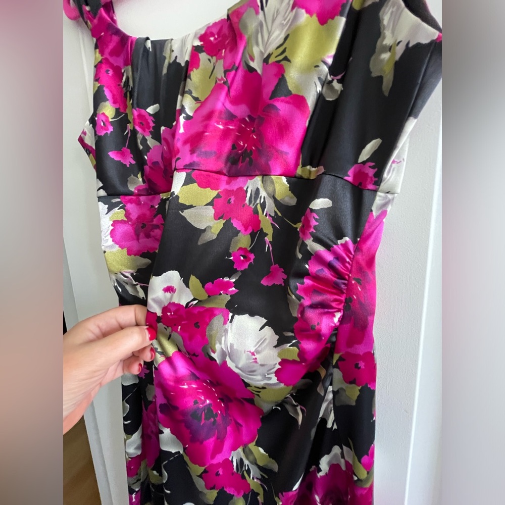 EUC! Maggy London Floral Midi Dress Sleeveless Scoop Neck - Picture 5 of 11